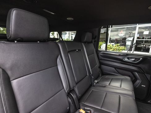 Used 2024 Chevrolet Suburban LT AWD/4WD image 31