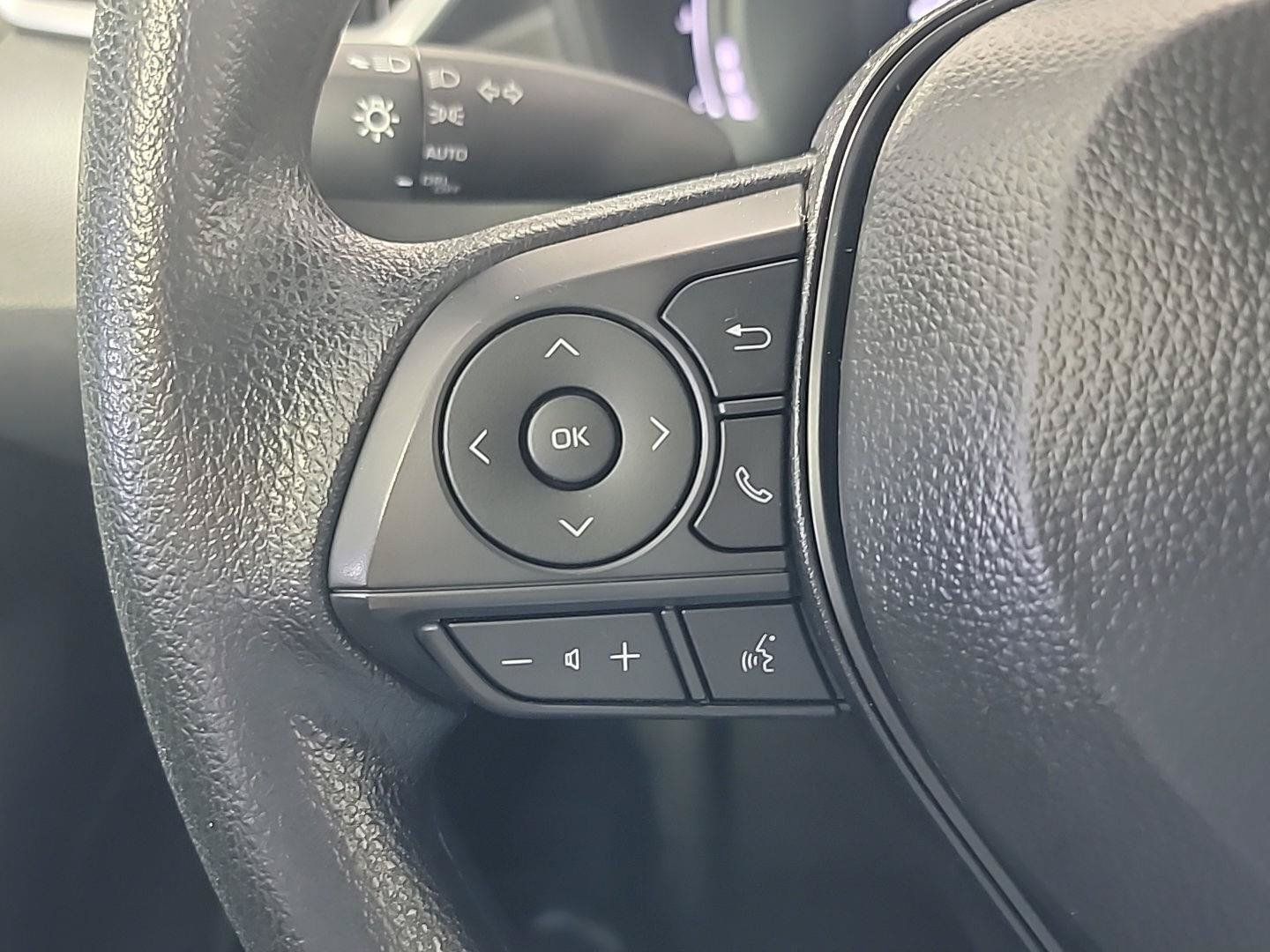 Used 2026 Toyota Corolla LE FWD image 24
