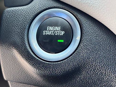 Used 2024 Chevrolet Equinox LS w/ LS Convenience Package FWD image 34