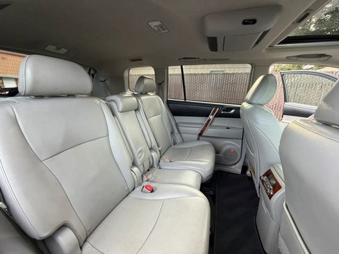 Used 2013 Toyota Highlander Limited image 29