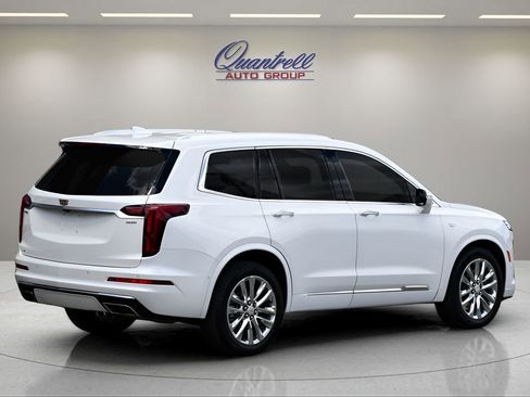 Certified 2023 Cadillac XT6 Premium Luxury w/ Platinum Package AWD/4WD image 4