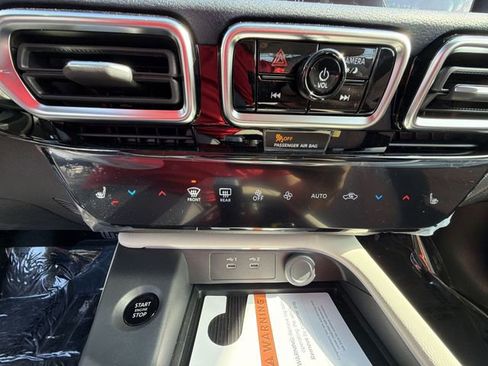 New 2026 Nissan Sentra SL w/ Floor Mat Package FWD image 18