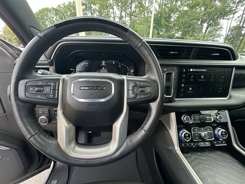 Certified 2024 GMC Yukon XL Denali w/ Denali Reserve Package AWD/4WD image 11