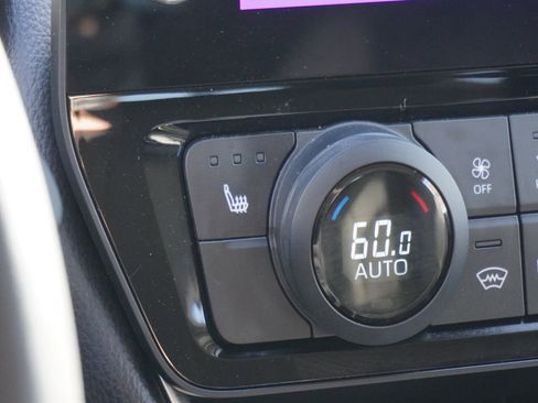 Used 2025 Toyota Grand Highlander AWD image 27