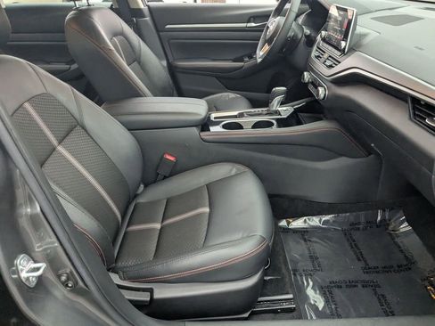 Used 2025 Nissan Altima 2.5 SR image 29