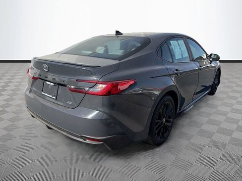 Used 2025 Toyota Camry SE FWD image 7