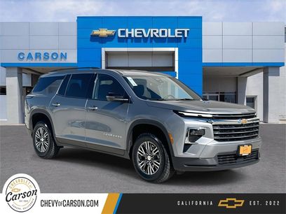 Used 2024 Chevrolet Traverse LT