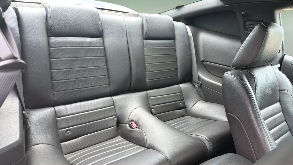 Used 2009 Ford Mustang Shelby GT500 RWD image 12
