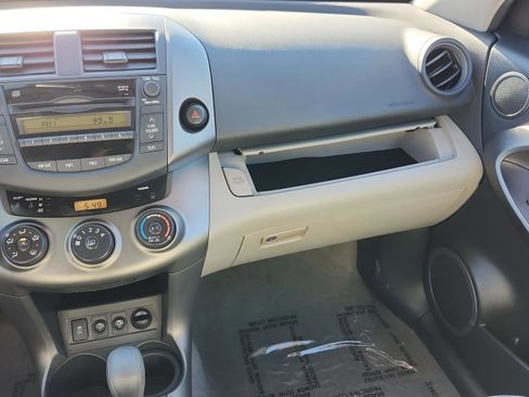 Used 2011 Toyota RAV4 Base image 14