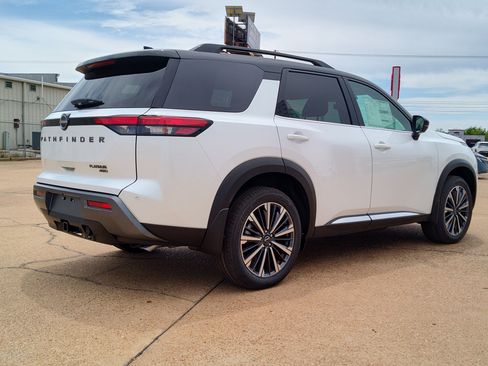 New 2026 Nissan Pathfinder Platinum AWD/4WD image 5
