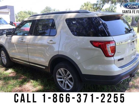 Used 2018 Ford Explorer XLT w/ Equipment Group 202A AWD/4WD image 2