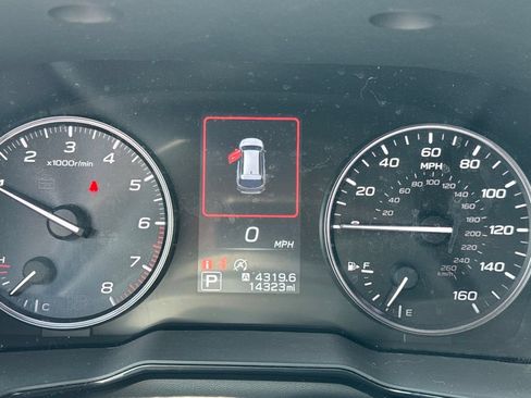 Used 2025 Subaru Outback Premium w/ Popular Package #1A AWD/4WD image 38