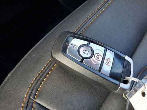 Used 2021 Ford Bronco Badlands image 35