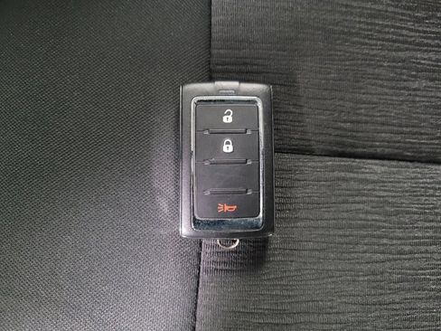 Used 2023 Jeep Grand Cherokee Laredo AWD/4WD image 32