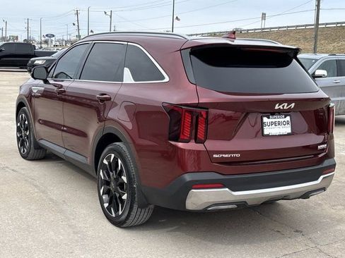 Used 2025 Kia Sorento SX image 8