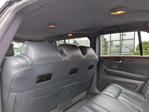 Used 2007 Cadillac DTS FWD image 41