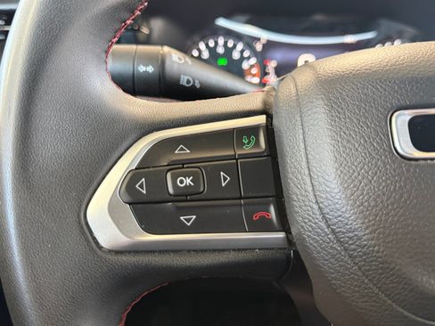 Used 2025 Jeep Compass Trailhawk AWD/4WD image 18