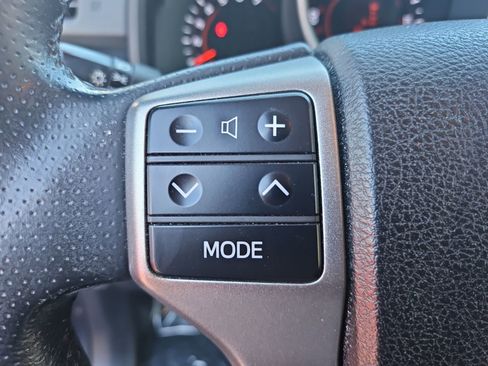 Used 2012 Toyota 4Runner Limited AWD/4WD image 24