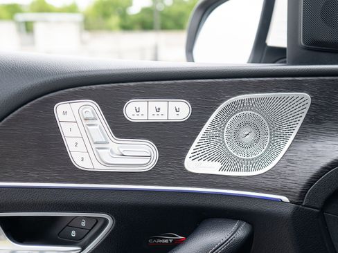 Used 2021 Mercedes-Benz GLS 450 4MATIC image 42