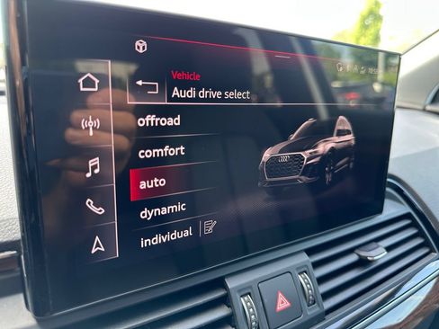 Certified 2023 Audi Q5 2.0T Premium w/ Convenience Package AWD/4WD image 35