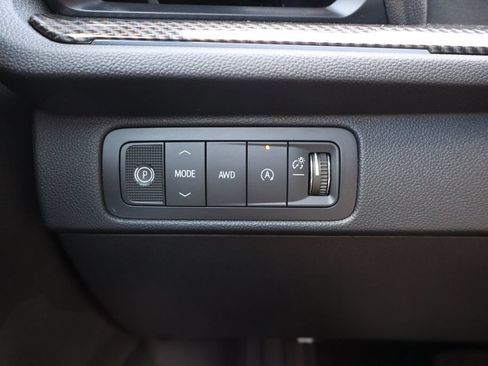 New 2027 Chevrolet Traverse Z71 w/ Enhanced Driving Package AWD/4WD image 19