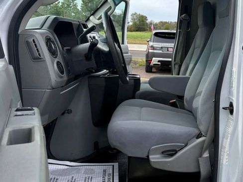 Used 2017 Ford E-450 and Econoline 450 Super Duty w/ Power Windows & Locks Group image 14