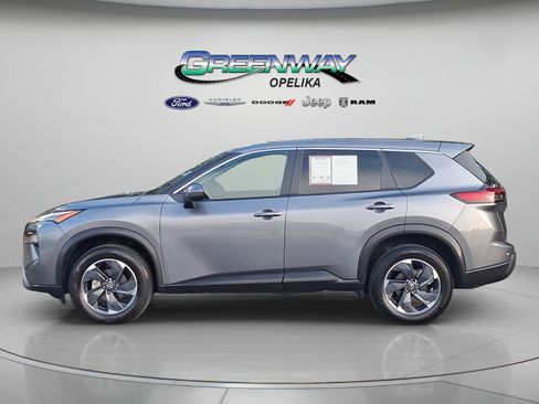 Used 2024 Nissan Rogue SV AWD/4WD image 4