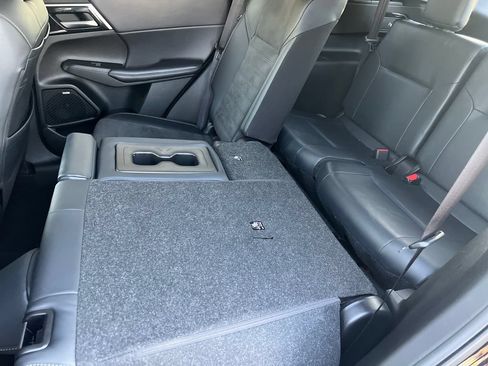 Used 2025 Mitsubishi Outlander SE AWD/4WD image 15