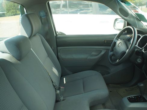 Used 2006 Toyota Tacoma 2WD Regular Cab image 4