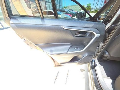 Used 2021 Toyota RAV4 LE w/ Carpet Mat Package (TMS) FWD image 23