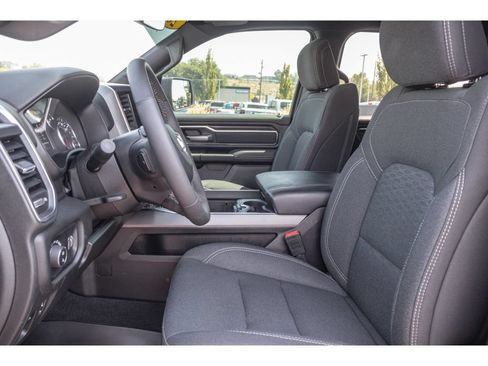 Used 2025 RAM 1500 Big Horn AWD/4WD image 16