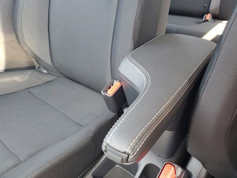 New 2025 Nissan Kicks Play S image 19