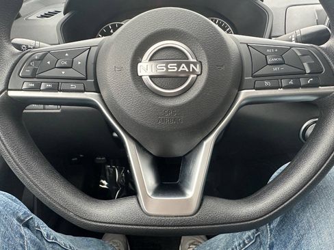 Used 2023 Nissan Altima 2.5 SV FWD image 15