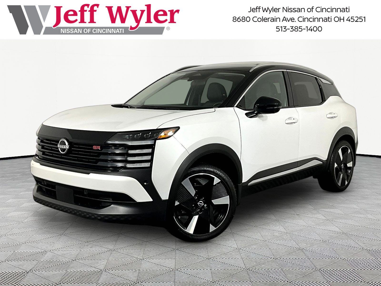 Used 2025 Nissan Kicks SR w/ SR Premium Package AWD/4WD image 1