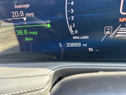 Used 2024 Cadillac XT4 Premium Luxury image 15