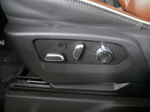 Used 2024 GMC Sierra 1500 Denali Ultimate image 12