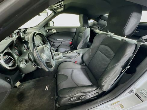 Used 2014 Nissan 370Z Coupe image 13
