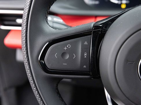 Used 2025 Lotus Emira image 32