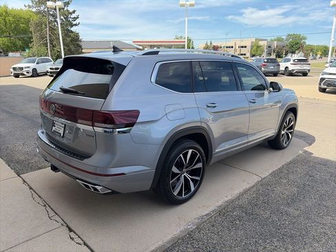 Certified 2024 Volkswagen Atlas SEL Premium R-Line AWD/4WD image 9