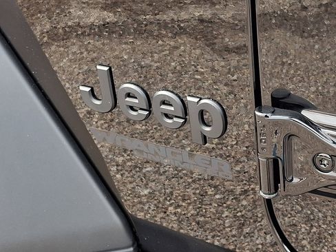 Certified 2022 Jeep Wrangler Unlimited Sport w/ Sun And Sound Package image 29