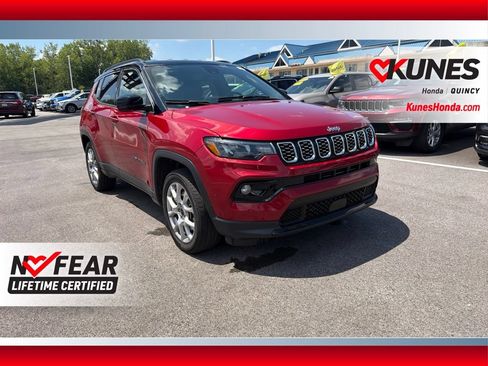 Used 2025 Jeep Compass Limited AWD/4WD image 1