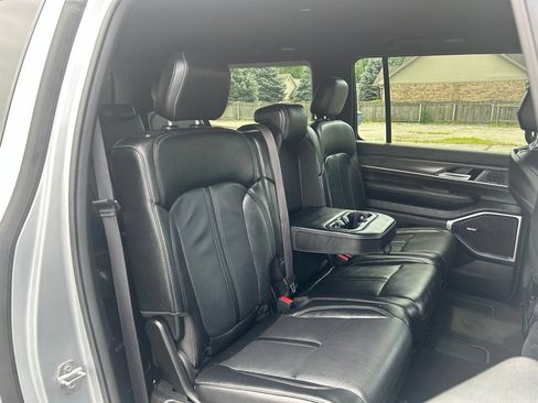Used 2024 Jeep Wagoneer L Series II w/ Flexible Seating Group AWD/4WD image 48