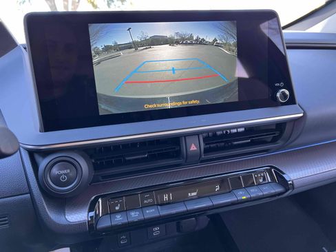 Used 2024 Toyota Prius Limited image 32