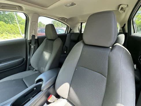 Used 2022 Honda HR-V EX image 16