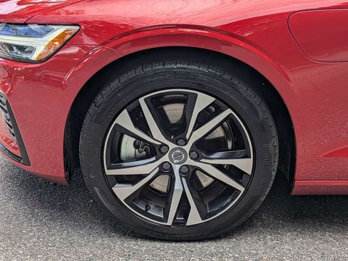 Used 2022 Volvo S60 T8 R-Design Expression AWD/4WD image 11