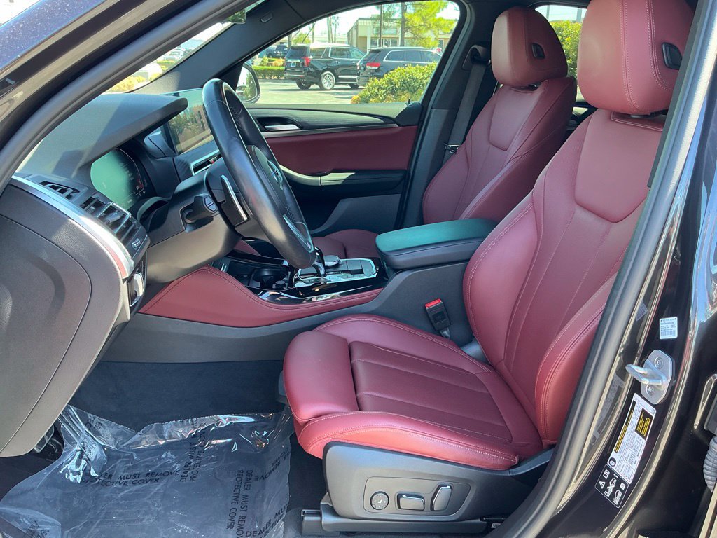 Used 2024 BMW X4 xDrive30i w/ Premium Package AWD/4WD image 16