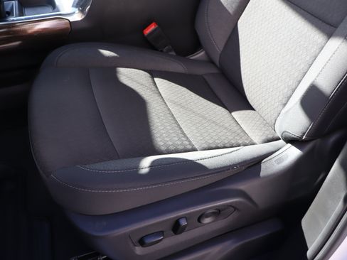 Certified 2025 Chevrolet Silverado 1500 LT image 18