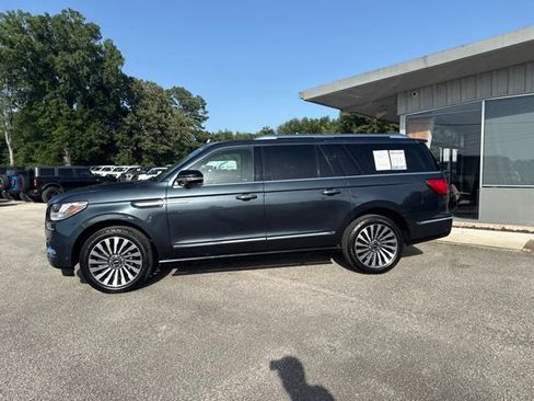 Used 2021 Lincoln Navigator L Reserve w/ Luxury Package AWD/4WD image 2