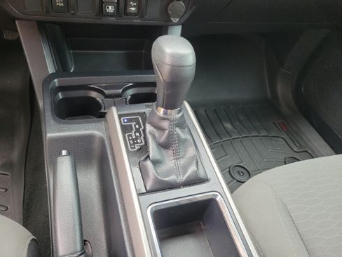 Used 2019 Toyota Tacoma SR5 AWD/4WD image 21