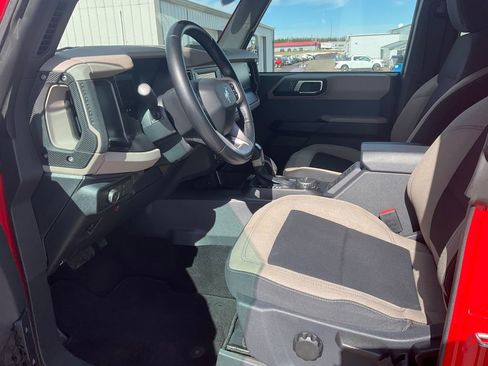 Used 2021 Ford Bronco Big Bend image 2